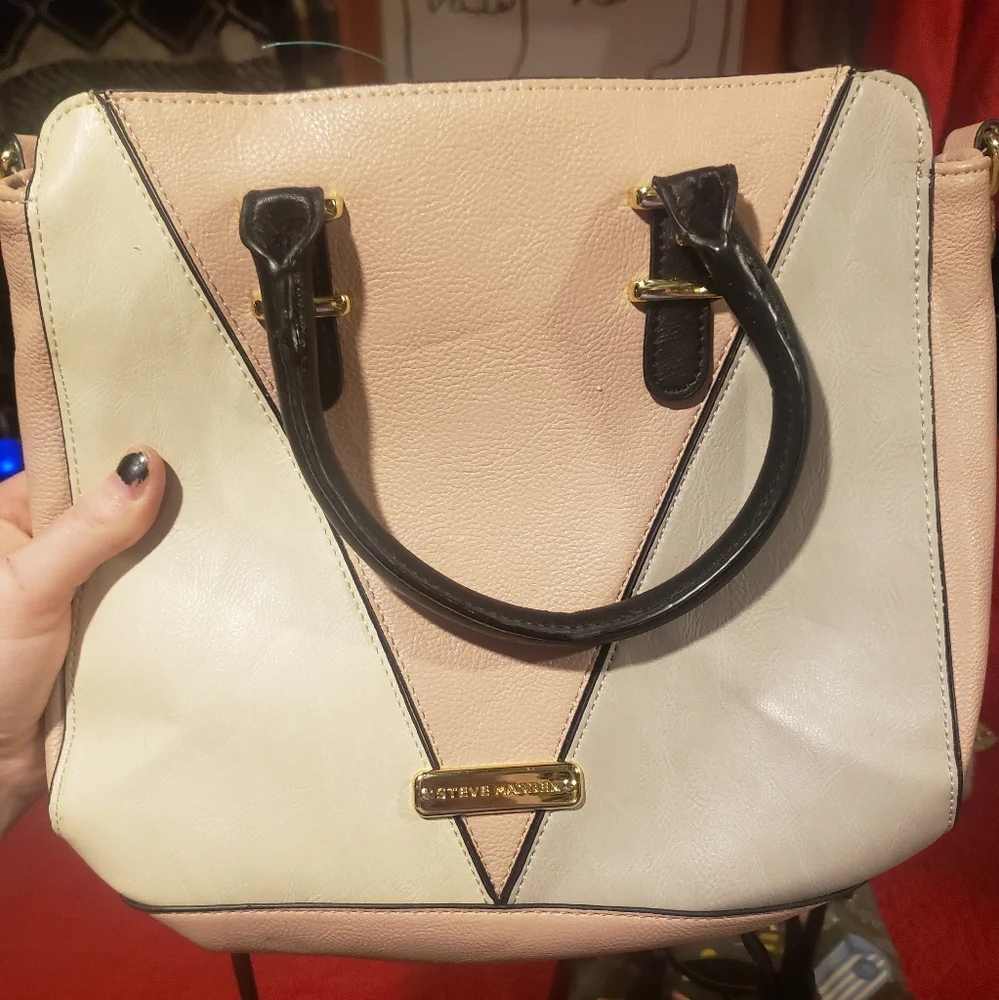 Designer purses - Picture 2 of 9